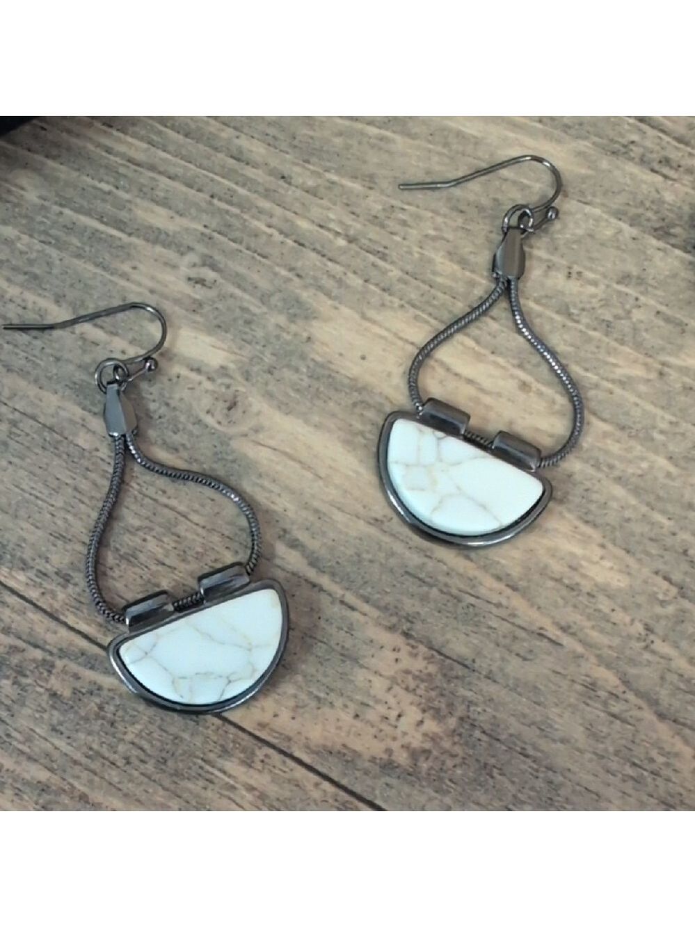 Half-Moon Marble Vein Gunmetal Silver Ivory Pendant Jewelry Set - Picture 3 of 4